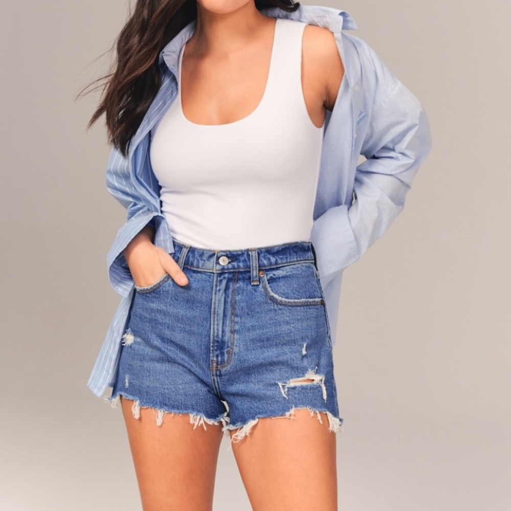 NWOT Abercrombie Curve Love Mom Shorts